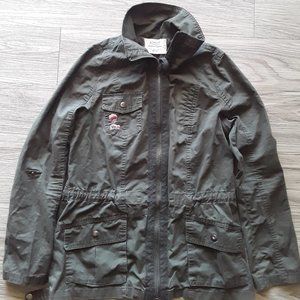 Ashley Downtown Collection Forest Green Rose Womens S